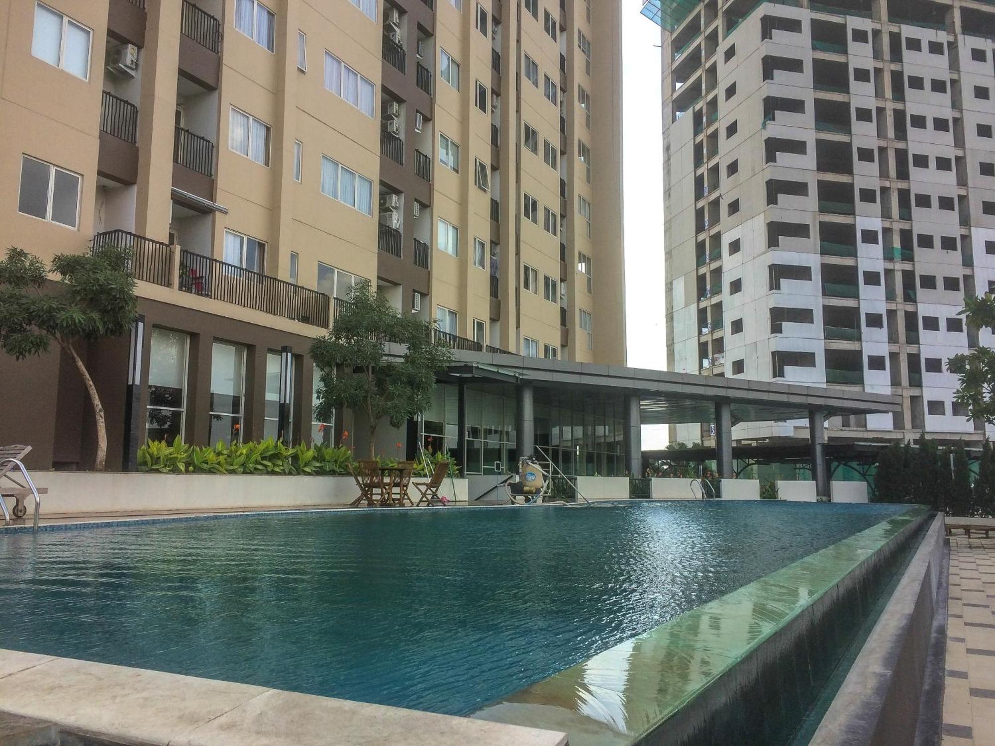 Best Deal And Cozy Studio Oasis Cikarang Apartment By Travelio Exterior photo