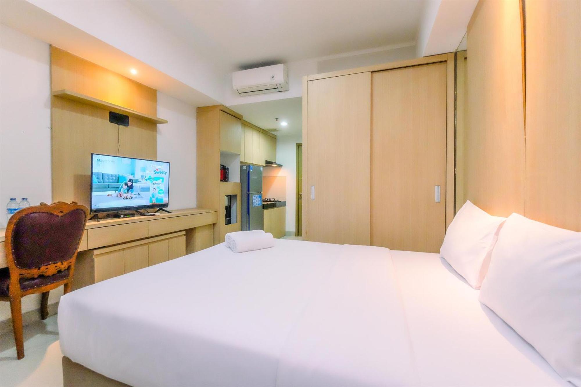 Best Deal And Cozy Studio Oasis Cikarang Apartment By Travelio Exterior photo